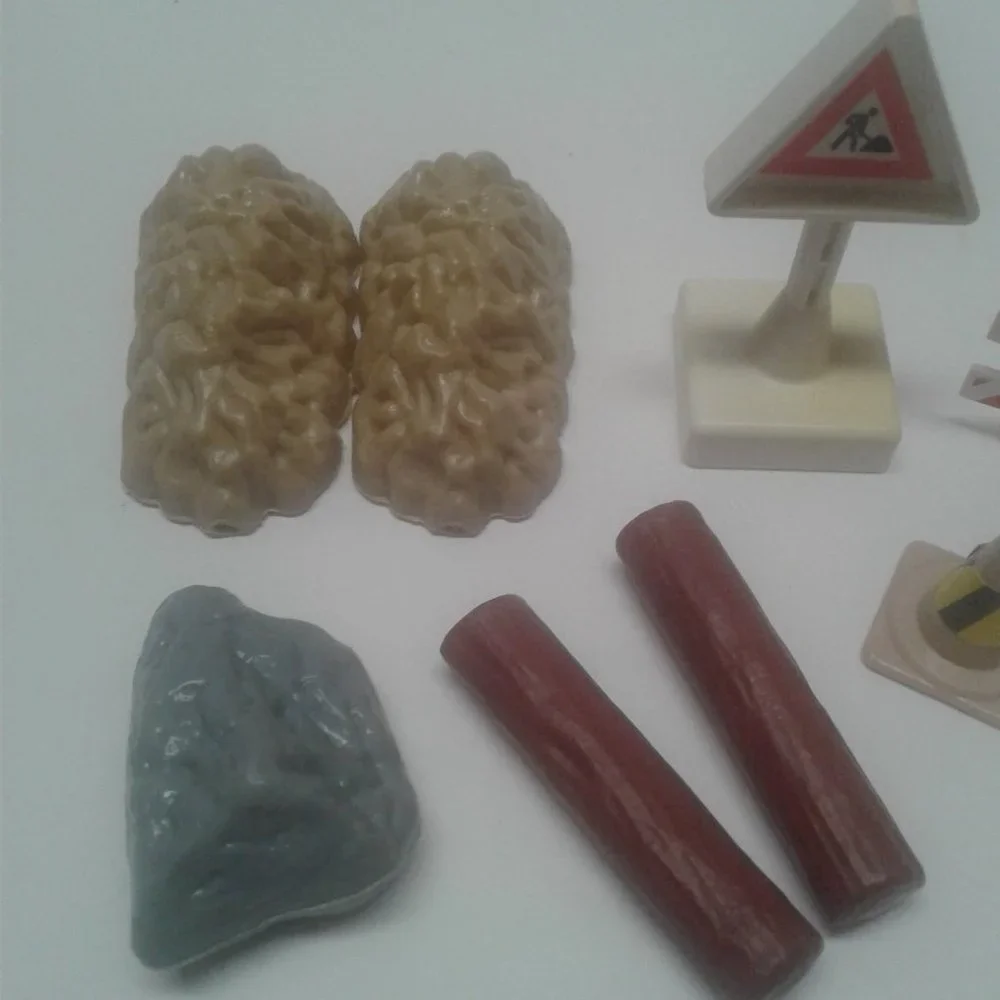 Lego Road Hazards Construction Lot of 10 pcs Signs Logs Rocks Cones